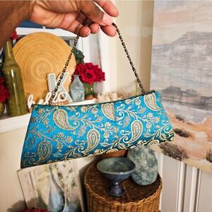 Gorgeous Vintage Paisley Floral Detail Dainty Handbag.